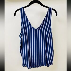 EUC Old Navy flowy striped blue sleeveless blouse size M